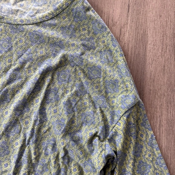 New LulaRoe Irma Grey & Yellow Pattern Tunic Top - Picture 3 of 5